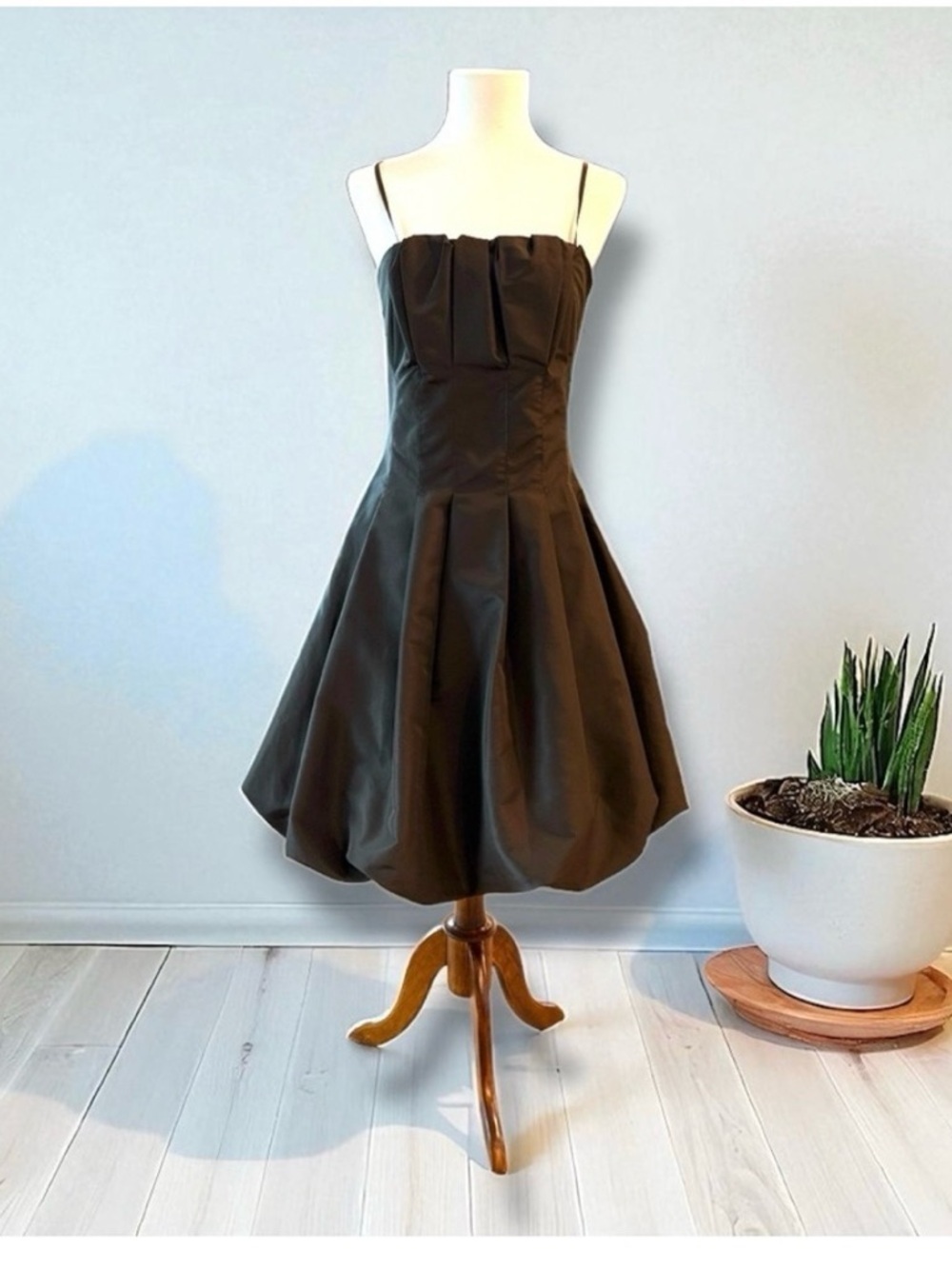 Beautiful Brown BCBG Max Azaria Strapless  Dress SZ2 Like New